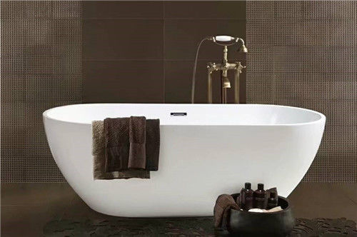 चीन साधारण आधुनिक एक्रिलिक मालिश बाथटब / छोटे स्टैंड अकेले टब उत्कृष्ट गर्मी प्रतिधारण आपूर्तिकर्ता